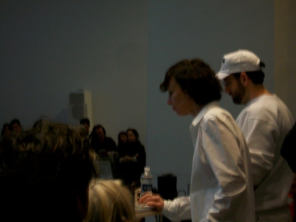 Marron Atrium in MoMA shaked with&nbsp;performance